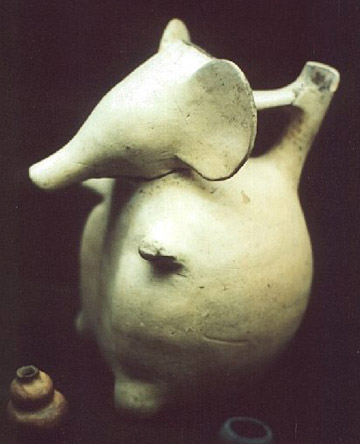 Mesoamerican elephant statuette